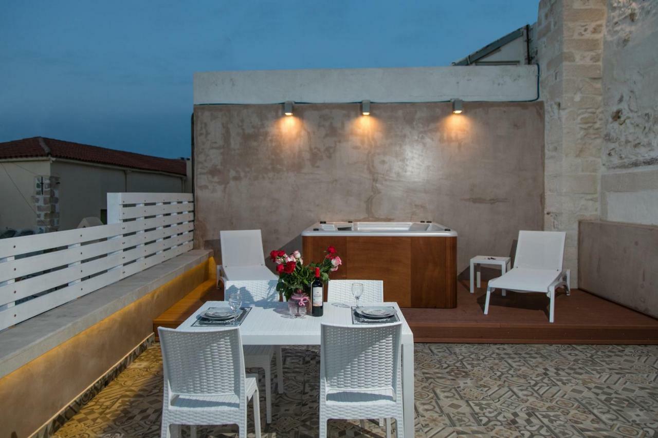 Jacuzzi Suite In The Heart Of Oldtown Rethymno  Luaran gambar