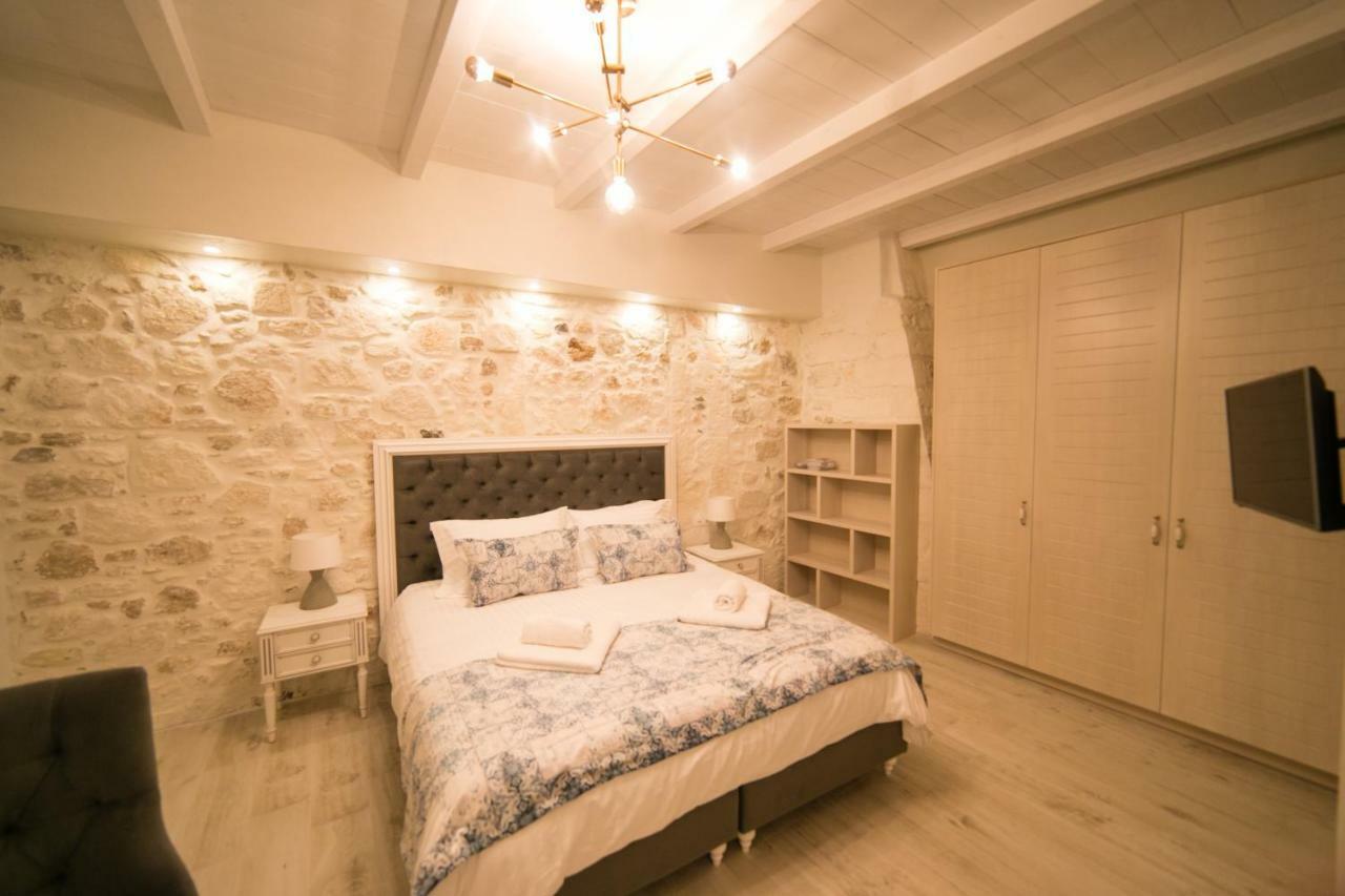 Jacuzzi Suite In The Heart Of Oldtown Rethymno  Luaran gambar